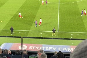 董路：亚马尔不接球时都在干啥？我用手机追踪拍摄了🫠