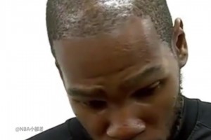 KD：全能的弗拉格开始把一切理顺了！一直打控卫反而限制他发挥